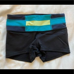 Women’s Lululemon size 4 spandex